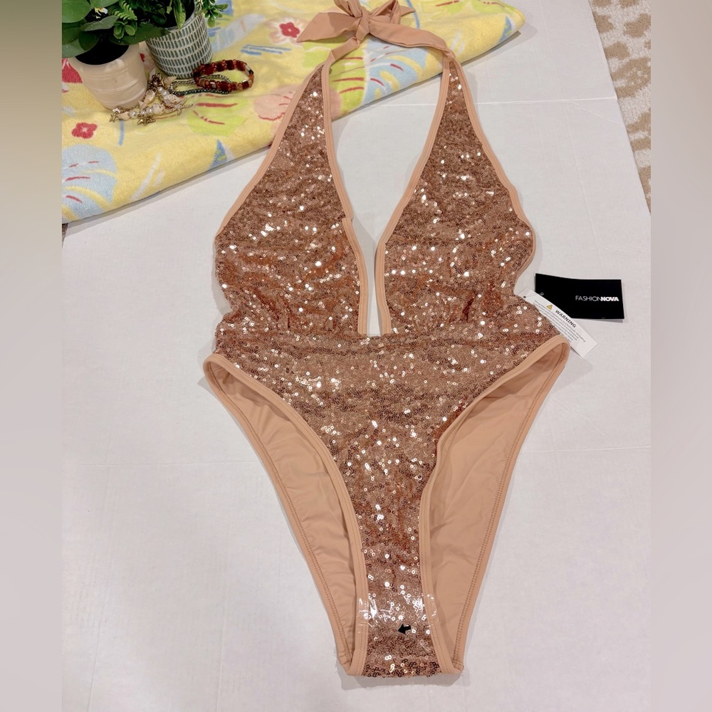 Fashion Nova Pink Sparkly Cheeky Swimsuit Around The Neck Woman’s Size L